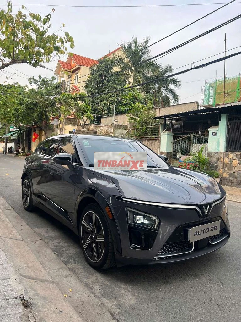 Vinfast VF7 Plus 2 cầu - Sơn sin 98%