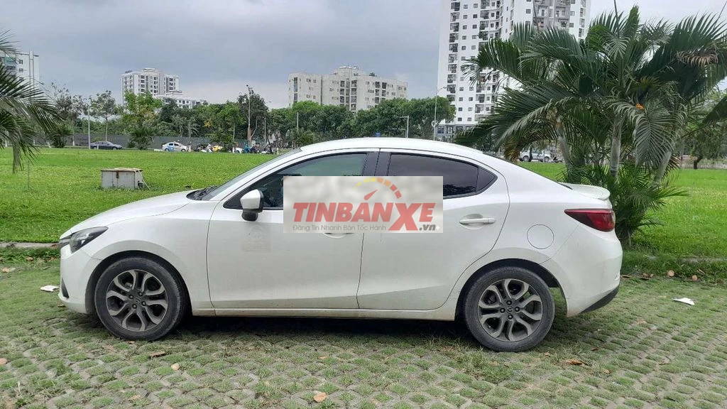 Mazda 2 2018 màu Trắng