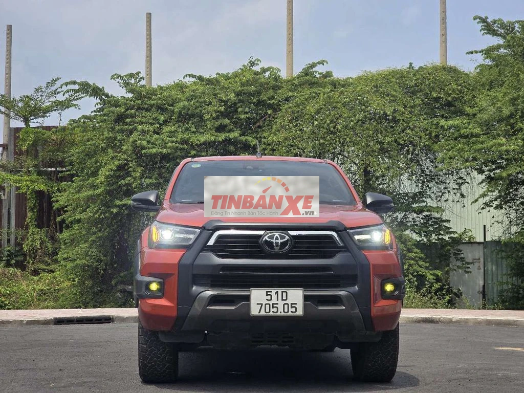 TOYOTA HILUX 2.8G 2021 AT 2 CẦU ADVENTURE 78000KM