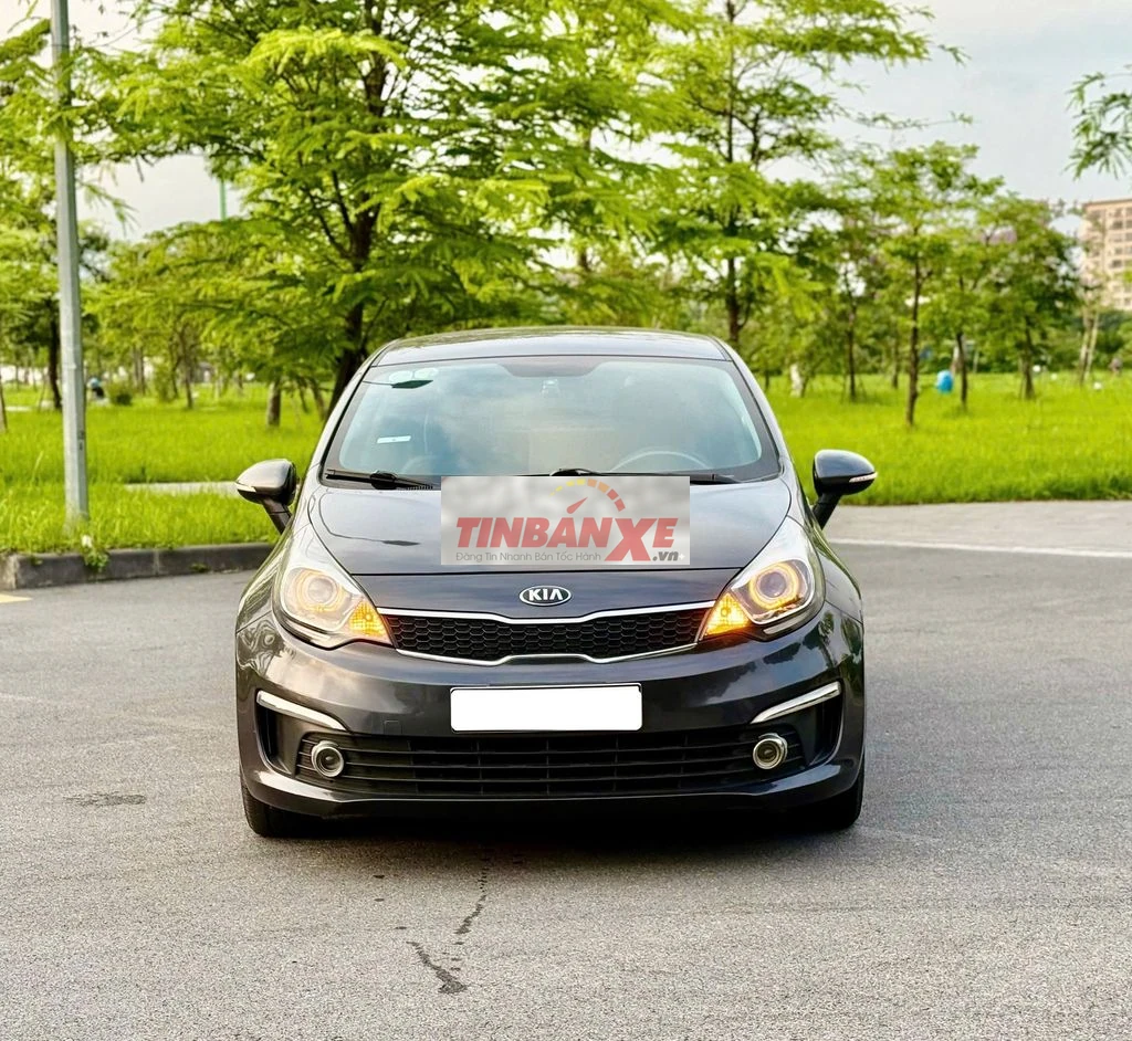 Kia Rio Số tự động 90000 km Xám