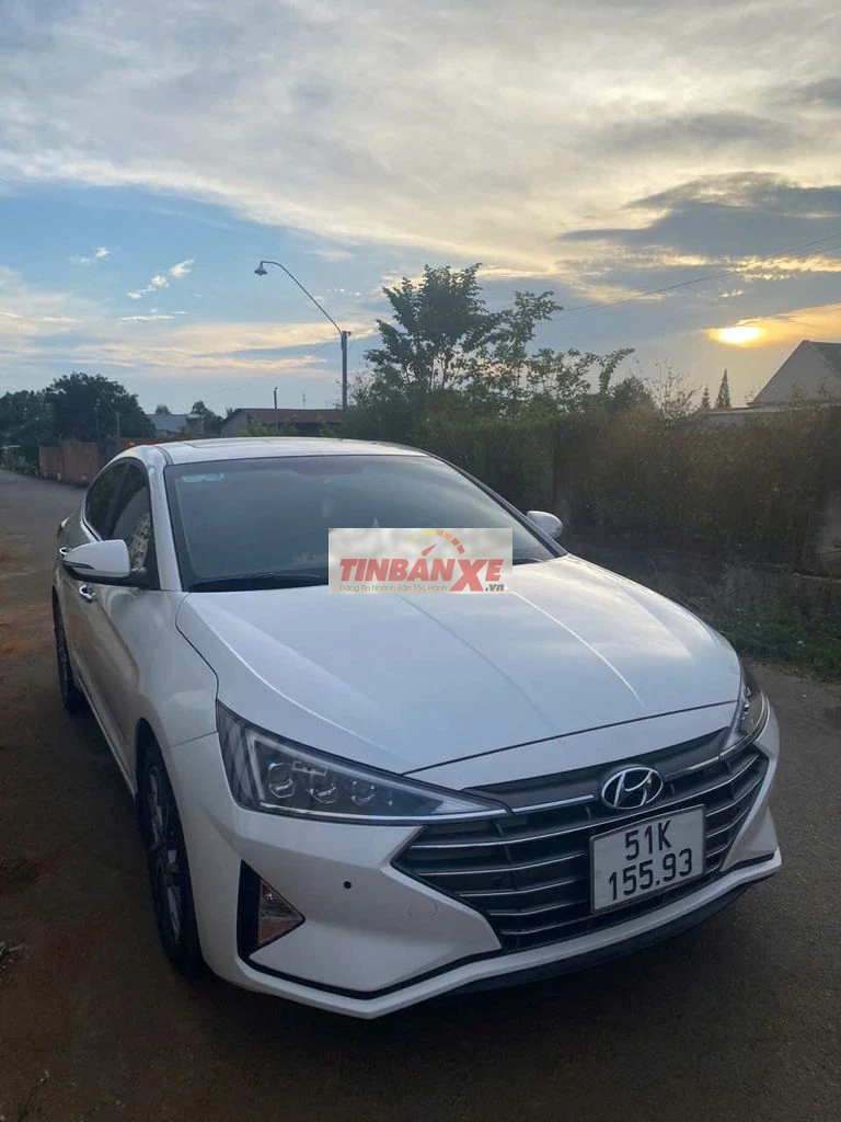 Hyundai Elantra 2.0 GLS Trắng 40.000 km
