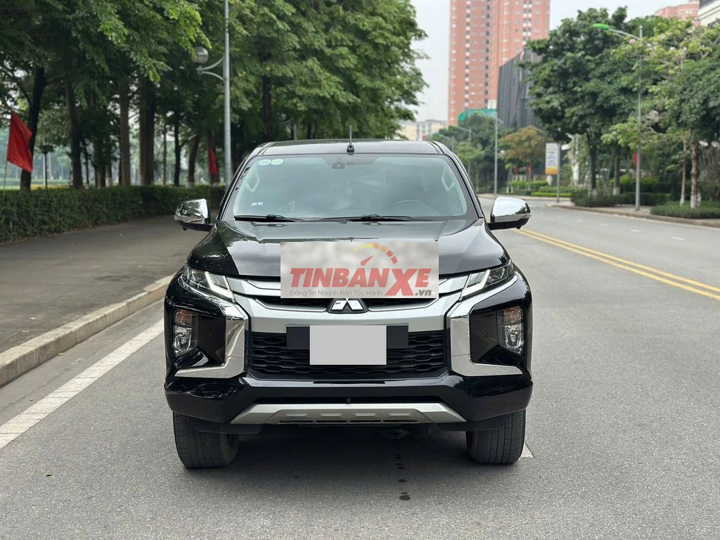 Mitsubishi Triton 2019 4x4 AT Mivec 11 vạn km Đen