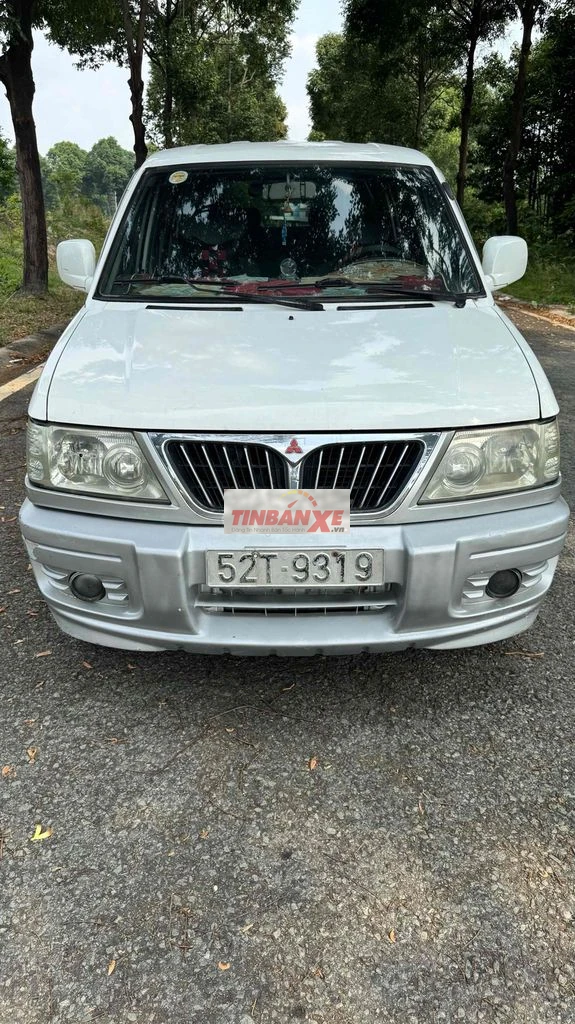 Mitsubishi Jolie Trắng Số sàn
