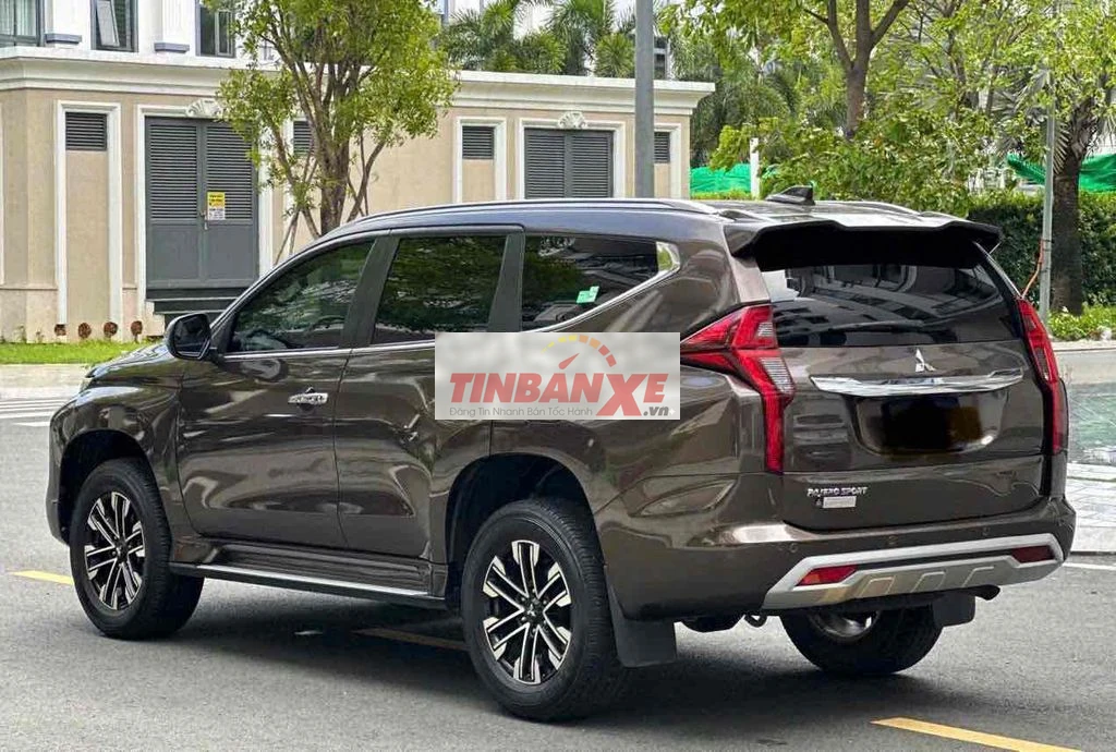Mitsubishi Pajero Sport 2022 2.4 AT 4x2 Nâu