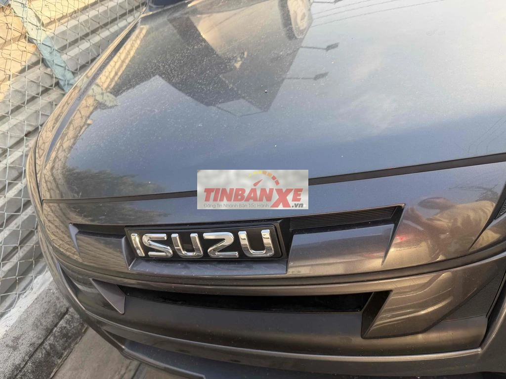 Isuzu D-Max LS Prestige Xám