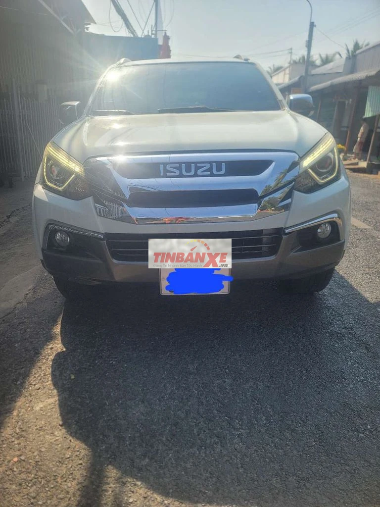 Isuzu Mu-X Trắng 7 chỗ 2019 hoặc đổi std
