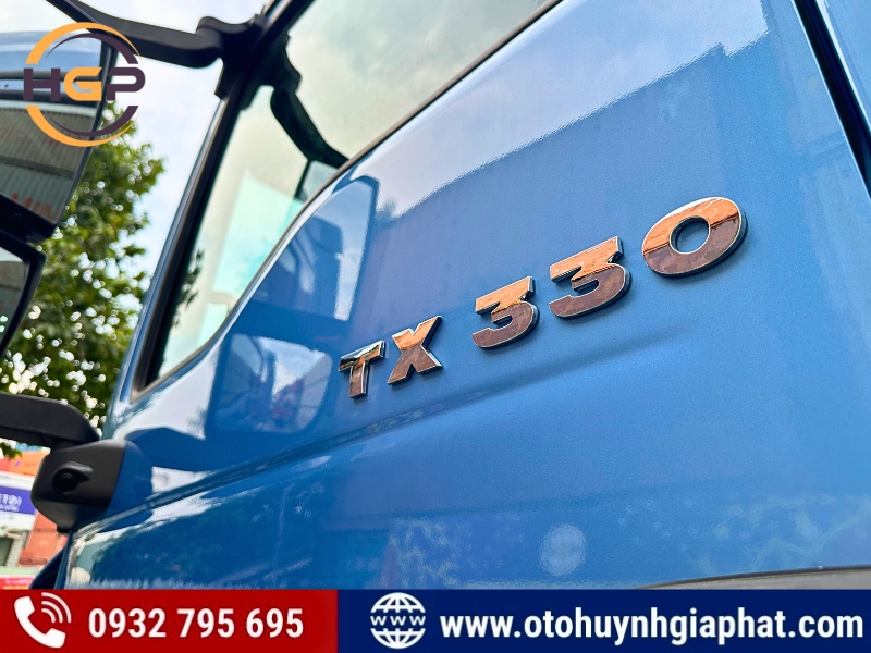 Xe-dau-keo-Howo-TX-330HP-1-cau-2025-sieu-tinh-te.png