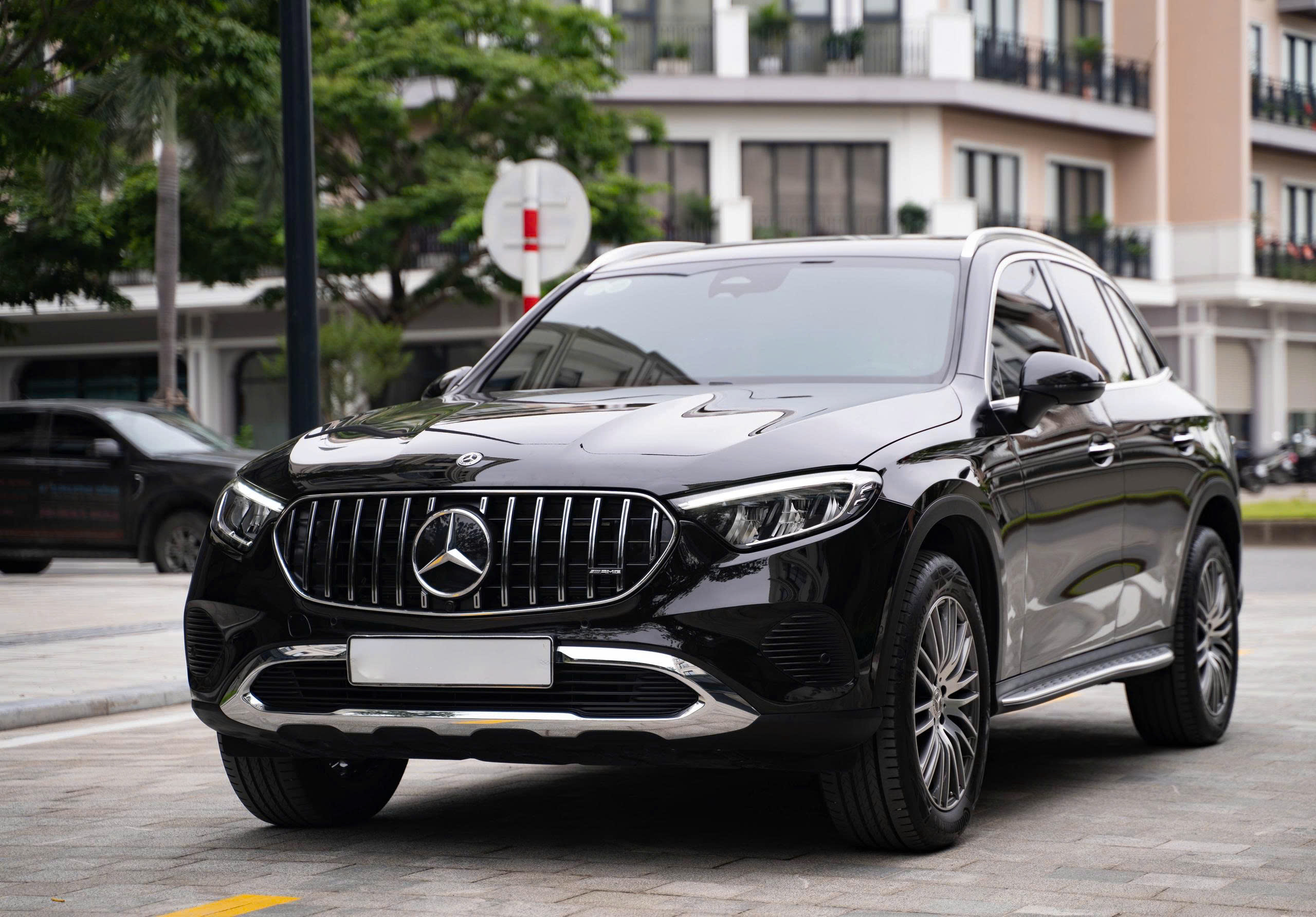 Mercedes Benz GLC 200 2025 siêu lướt