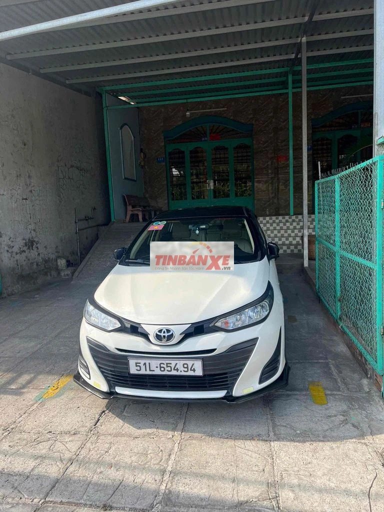 Toyota Vios Trắng Số sàn zin hết cả xe bao check