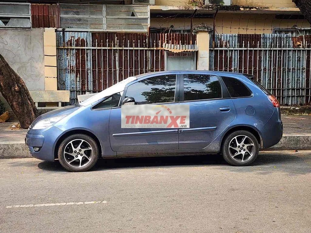 Mitsubishi Colt Plus 1.6 Xanh