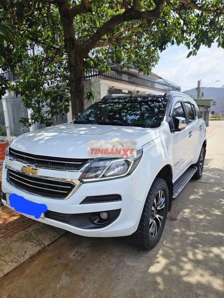 Chevrolet Trailblazer LTZ Trắng