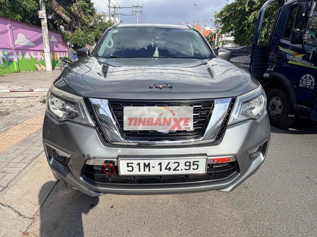 Nissan Terra 2019 7 chỗ Xám