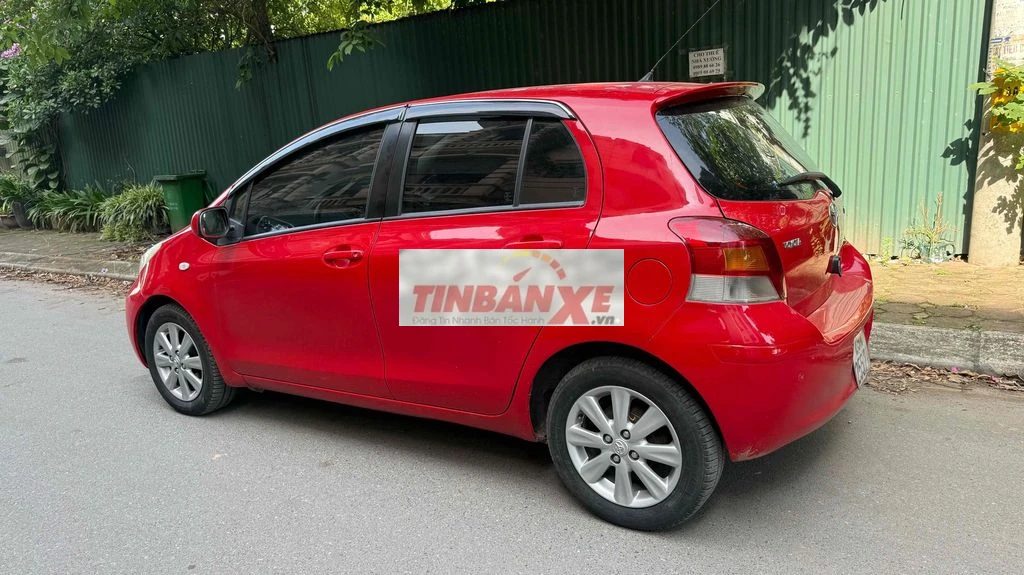 Toyota Yaris 2011 Tự động Đỏ