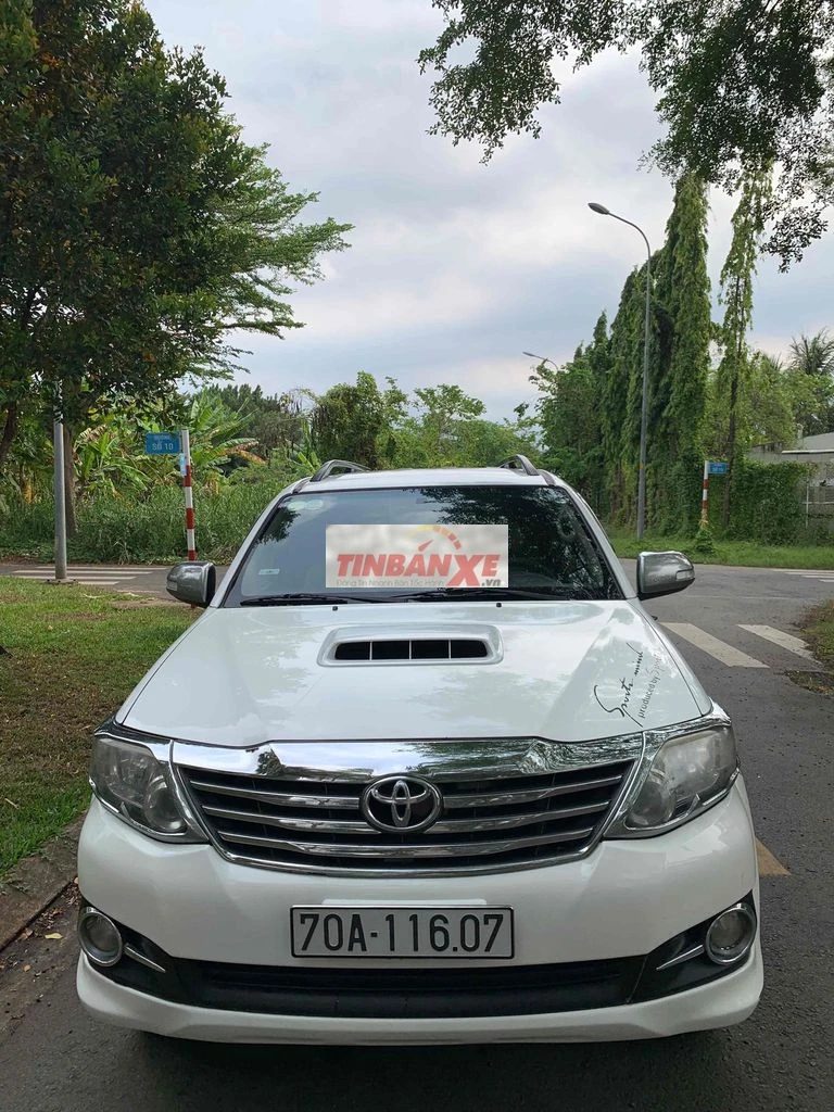 Toyota Fortuner 2016 Trắng