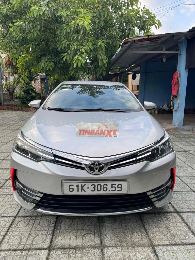 Toyota Altis 1.8G đời 2018 số tự động