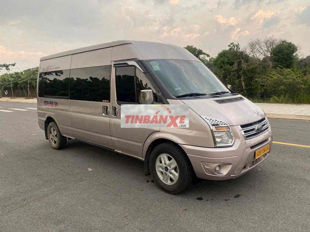 Ford Transit 2018 16 chỗ Vàng cát