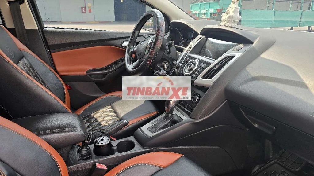 Ford Focus số tự động