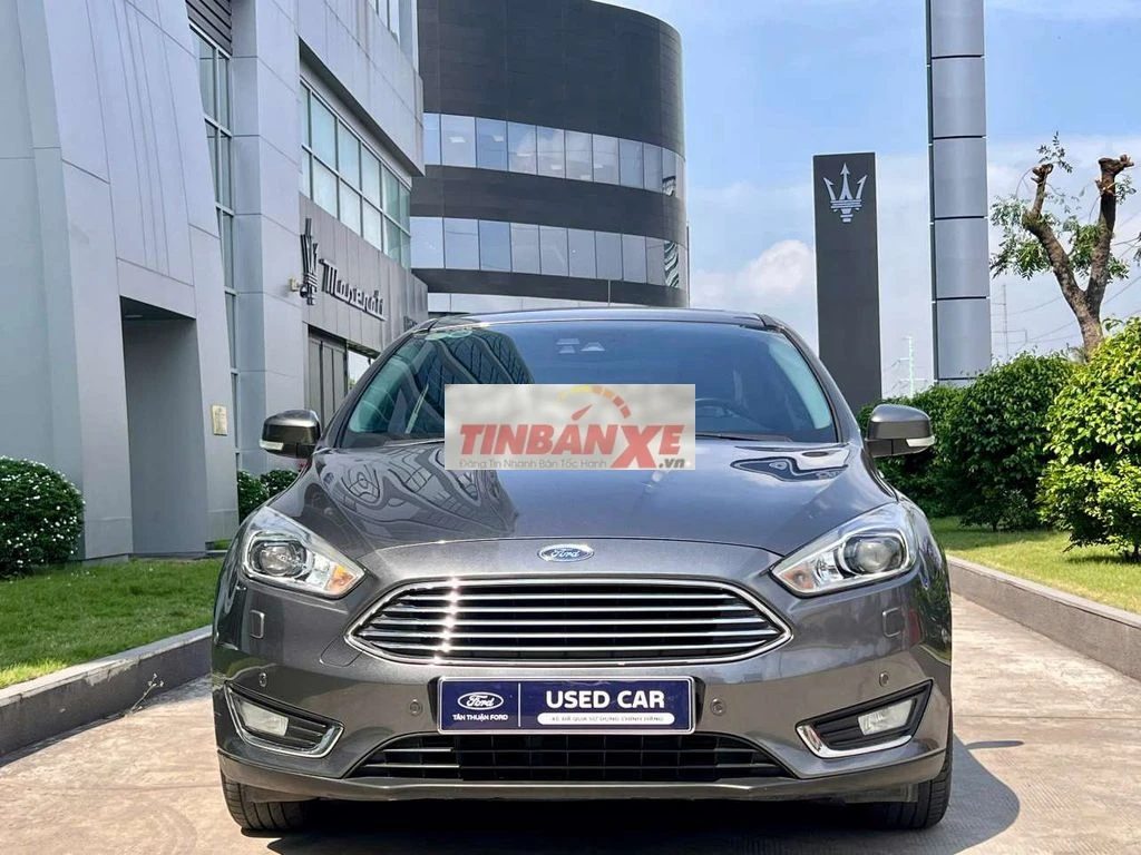 Ford Focus 2016 Xám 73.000 km