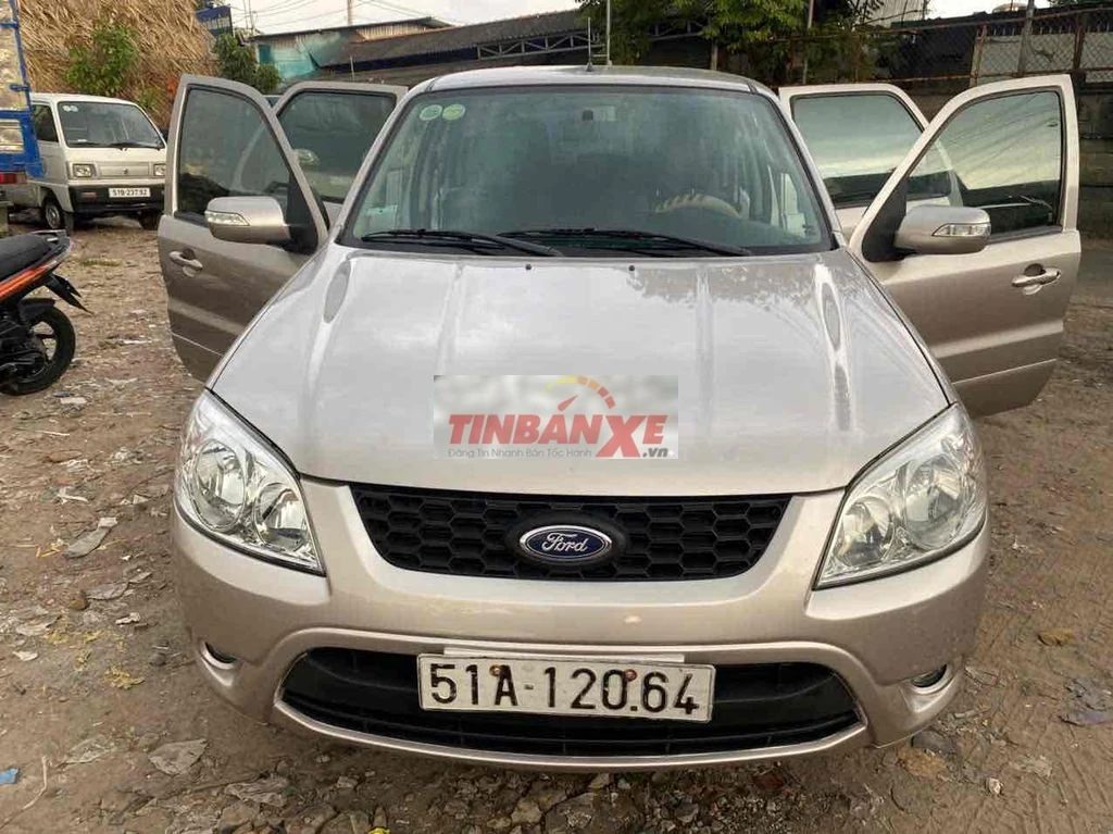 Ford Escape 2010 tu động 2 cầu