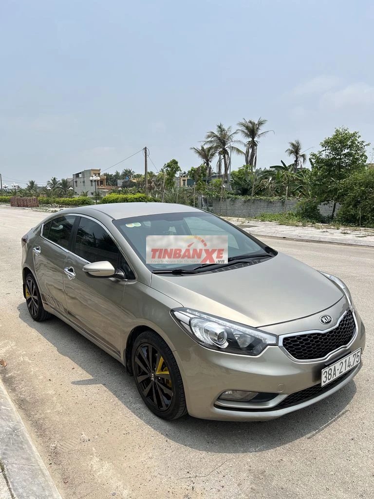 Kia K3 Vàng cát Số sàn 5 chỗ sx 2015