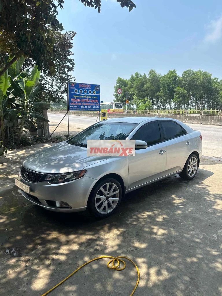 Kia Forte Bạc Số sàn 5 chỗ
