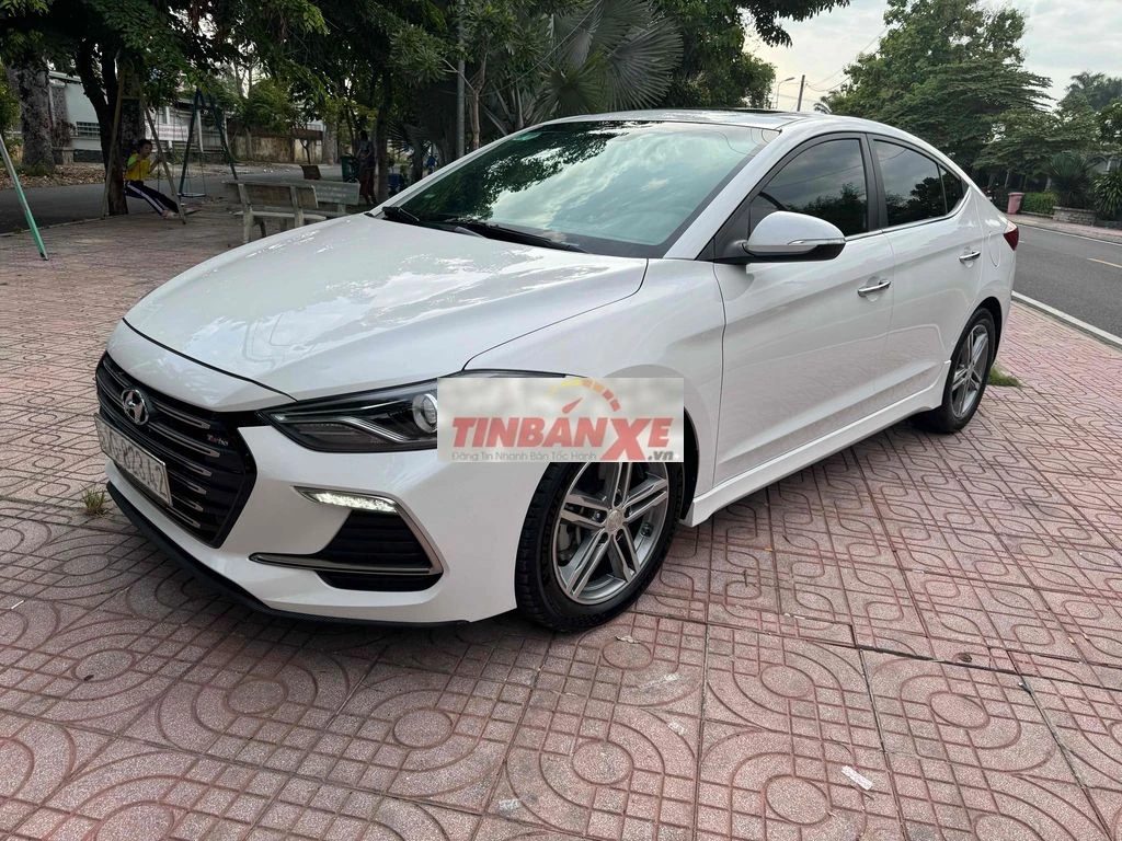 Hyundai Elantra 2018 Sport 1.6 turbo AT