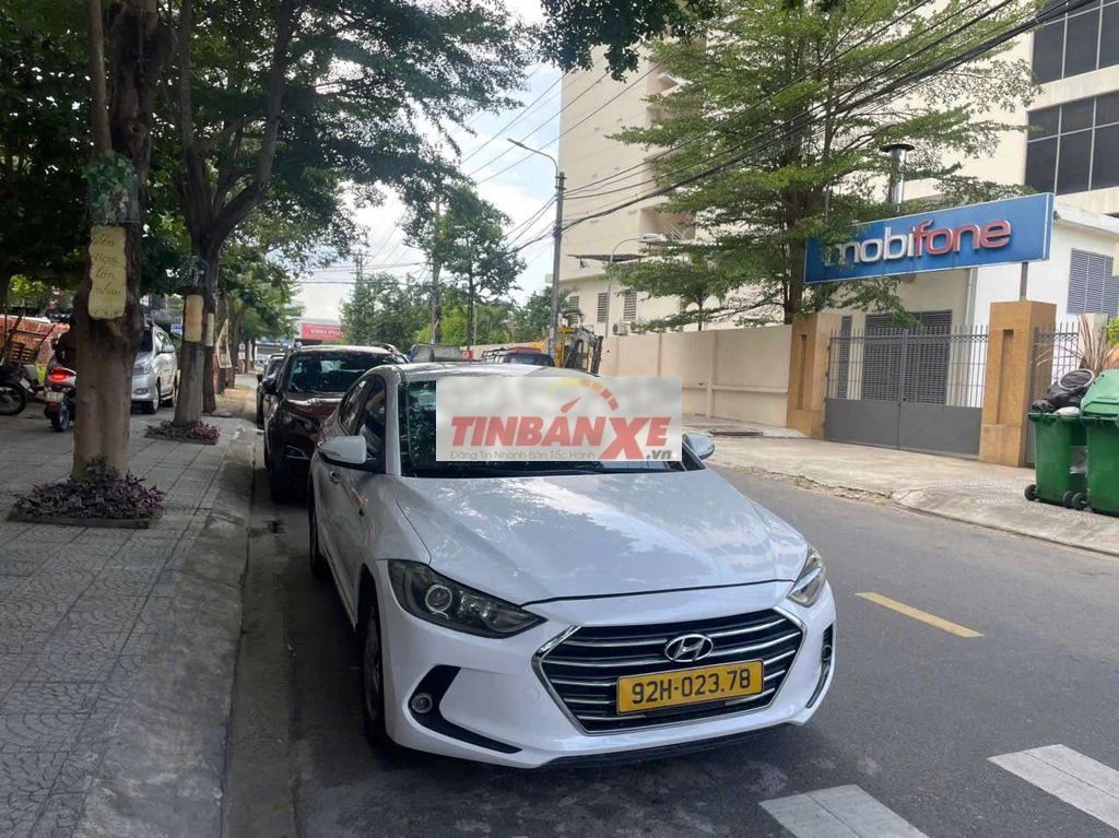 Hyundai Elantra, xe đẹp 1 chủ từ đầu không lỗi