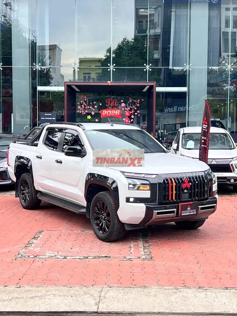 Mitsubishi Triton Athlete 2024 64.000 km