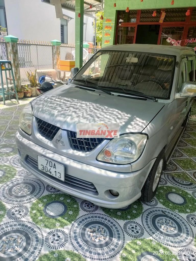 Mitsubishi Jolie 2004 Bạc