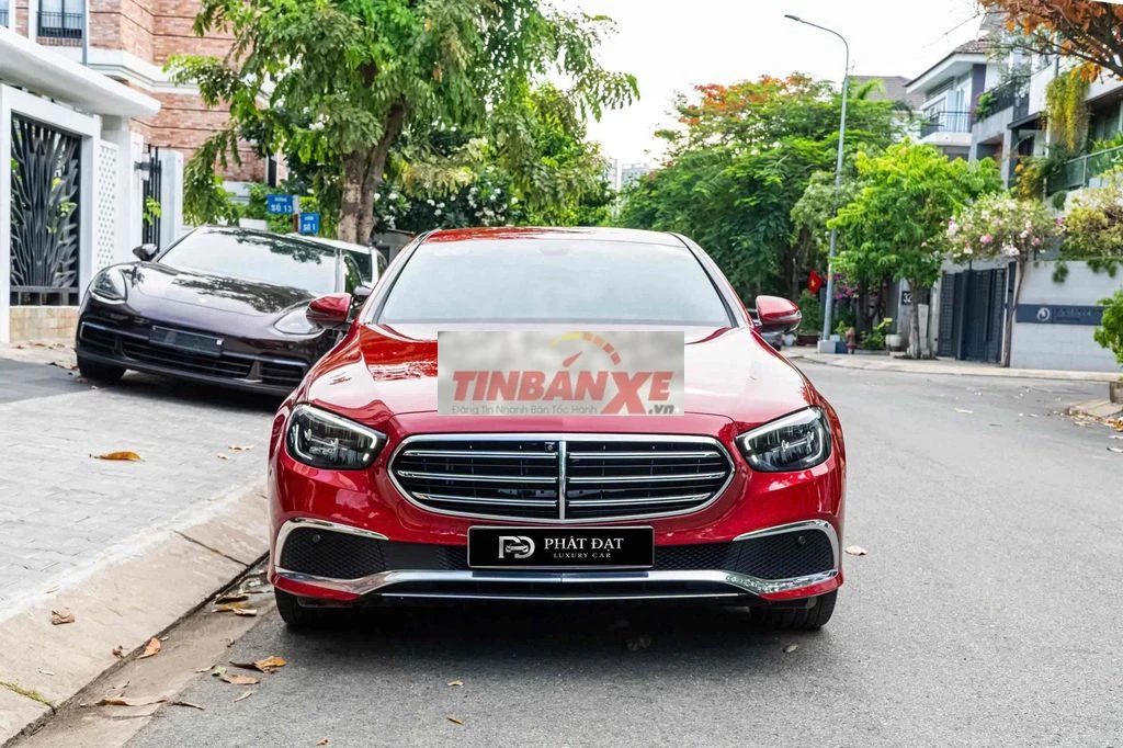 Mercedes E200 Exclusive V1 2022 Đỏ Bank 90%