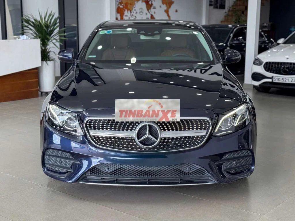 Mercedes-Benz E300 AMG 2018 siêu lướt 36.000km