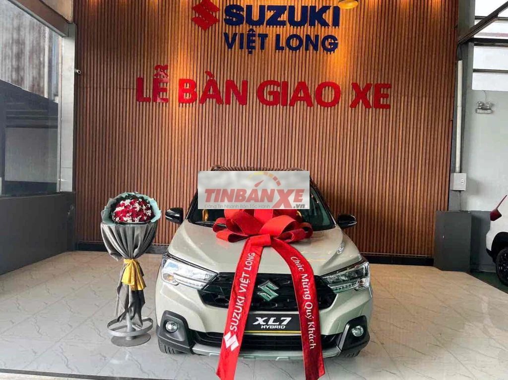 XL7 Hybrid 2025 cực đẹp máy móc rin bảo dưỡng Hãng