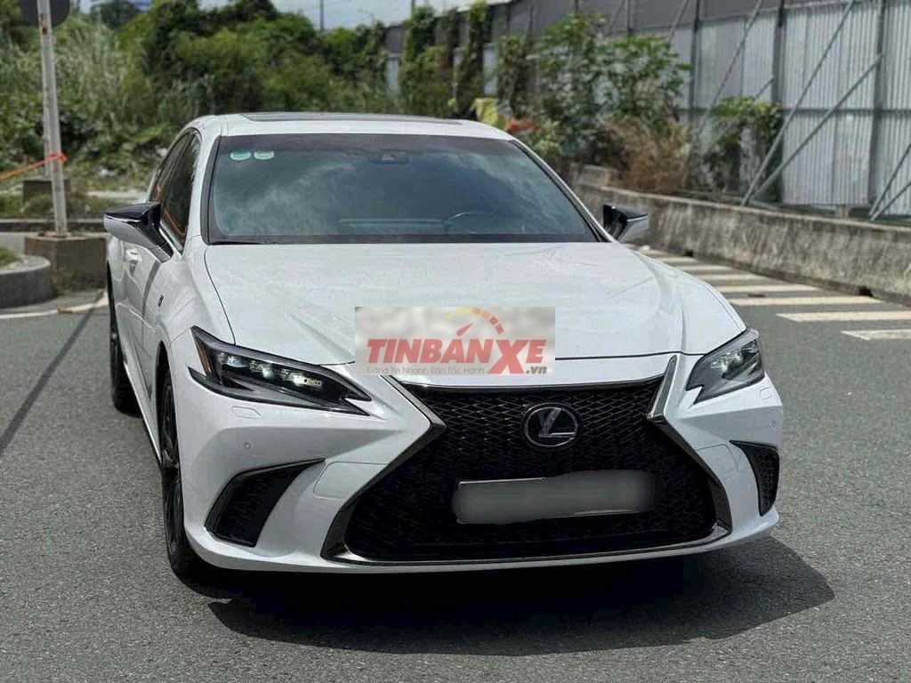 Lexus ES 250 2022 Fsport Trắng/Đỏ 30000 km
