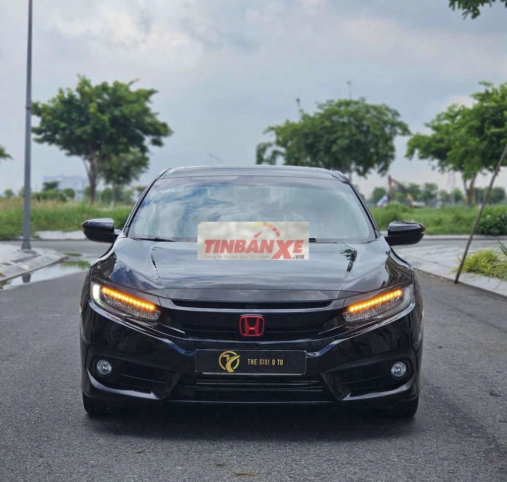 Honda Civic L 1.5 Turbo sx 2018 odo 5 vạn