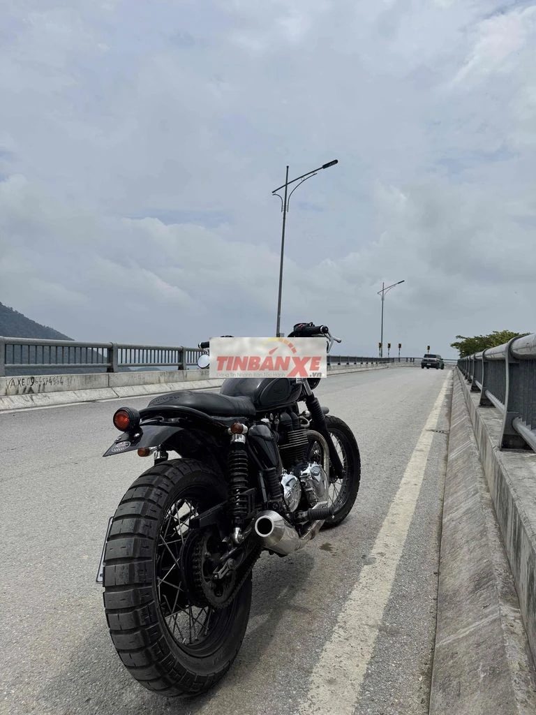 Triumph T100 giá trải nghiệm