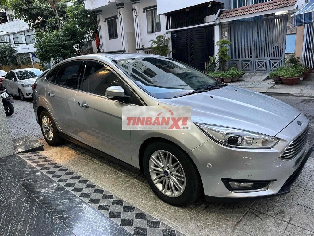 Ford Focus Titanium 2016 Bạc