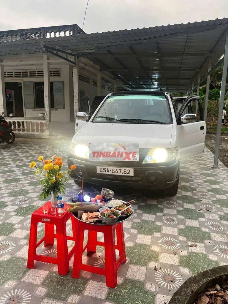 Isuzu 2008 7 chỗ số sàn Trắng