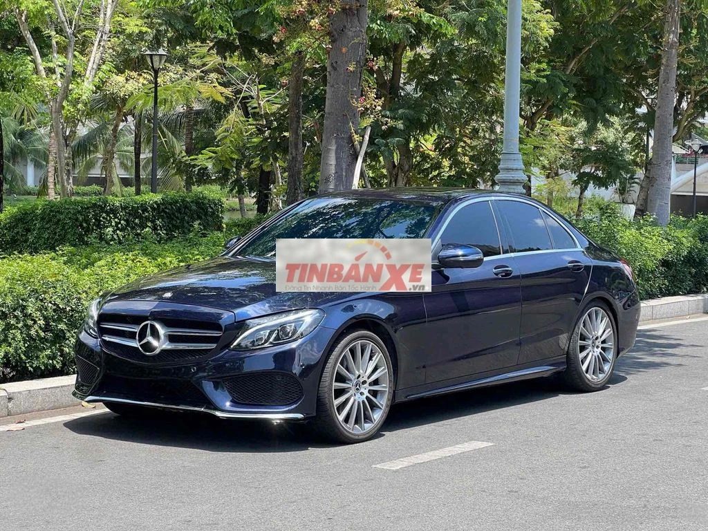 Mercedes-Benz C300 AMG 2017 Xanh