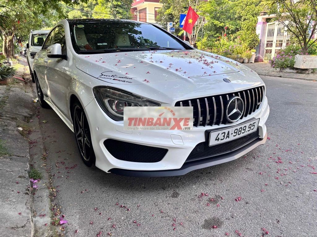 Mercedes-Benz CLA250 4Matic 2014 Trắng