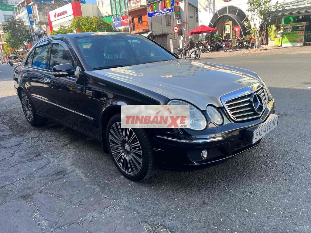 Mercedes-Benz E200 2007 Đen