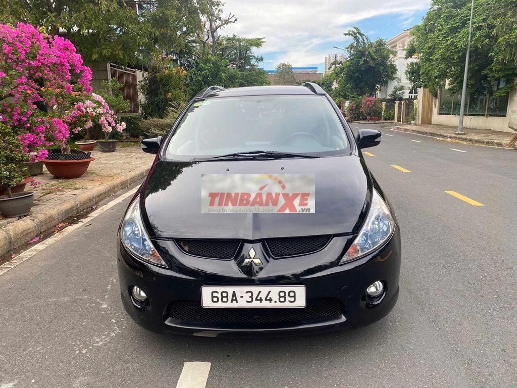 Gia đình đổi xe cần bán Mitsubishi Grandis 2009