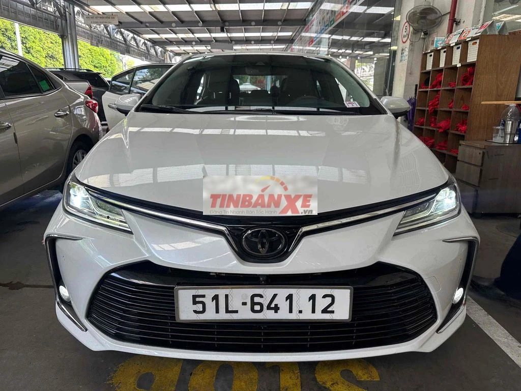 Toyota Corolla Altis 1.8V 2023