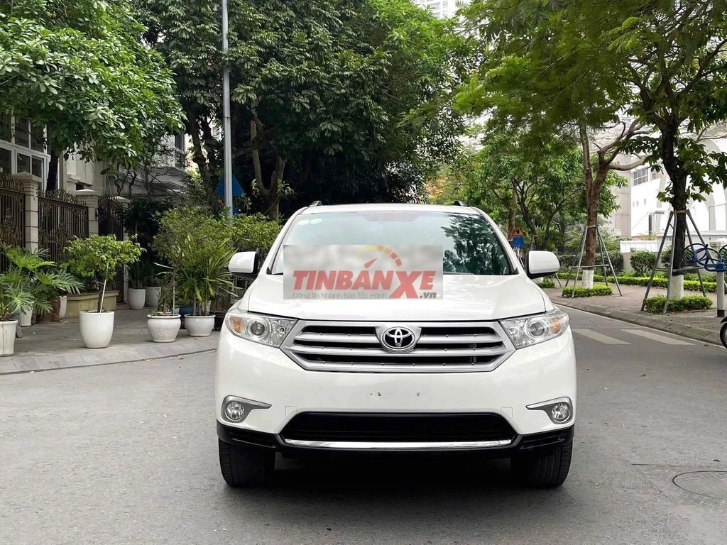 Toyota Highlander SE 2010 Trắng 12 vạn km