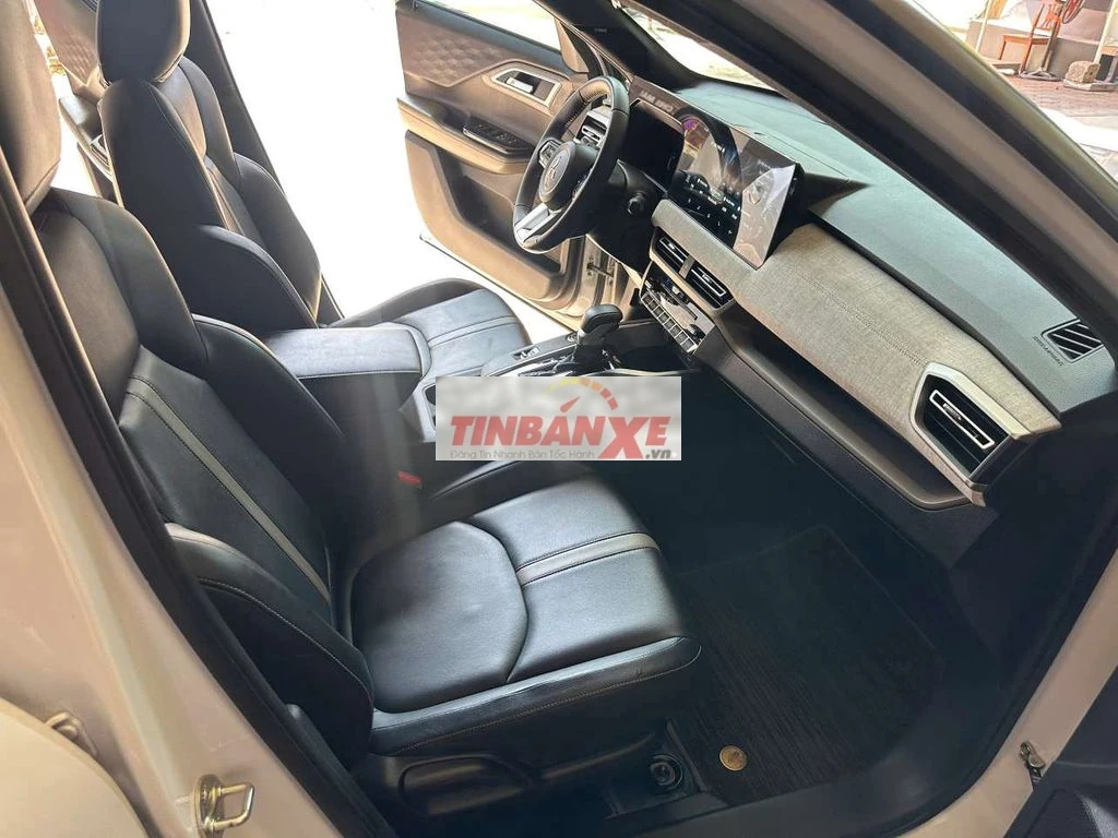Mitsubishi Xforce Ultimate 2024 Trắng
