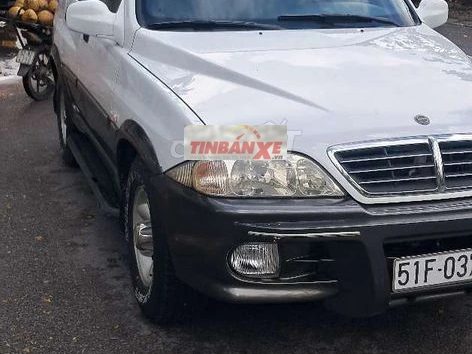 SsangYong Musso 2004 Trắng
