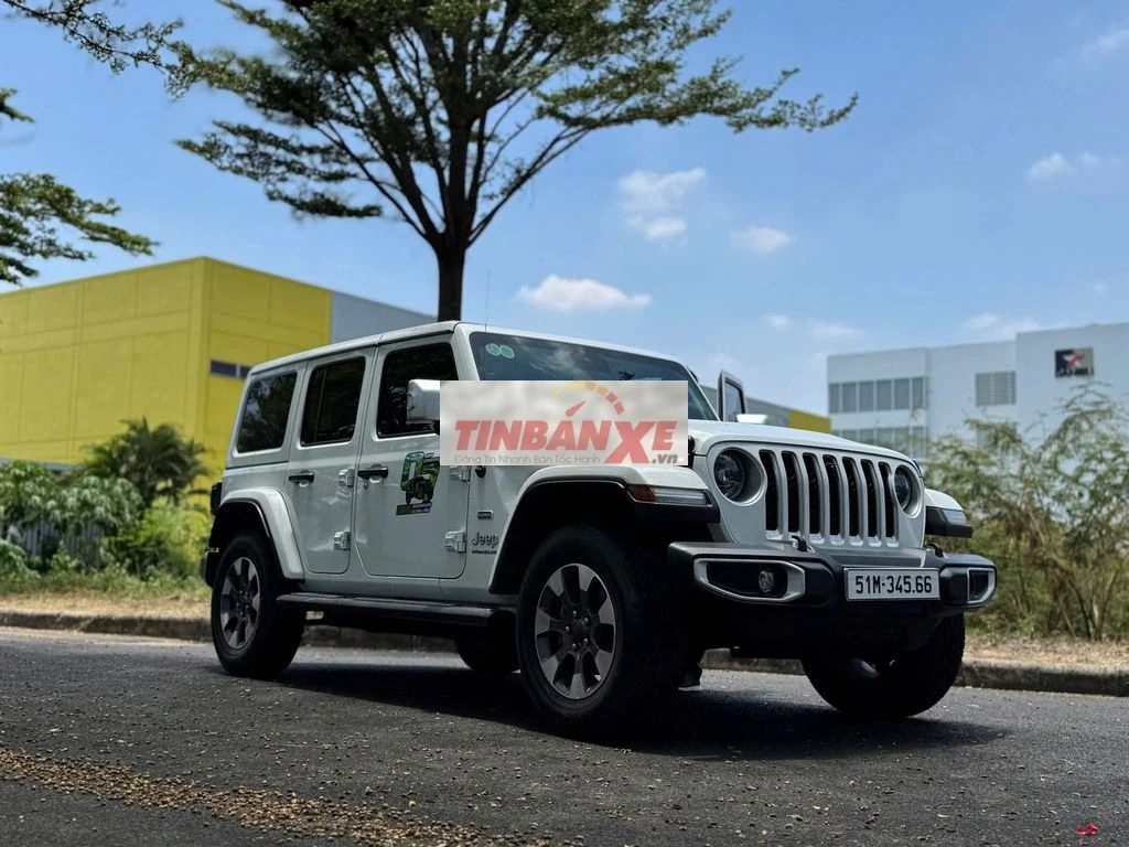 Jeep Sahara JL 2023 Trắng 10.000 km