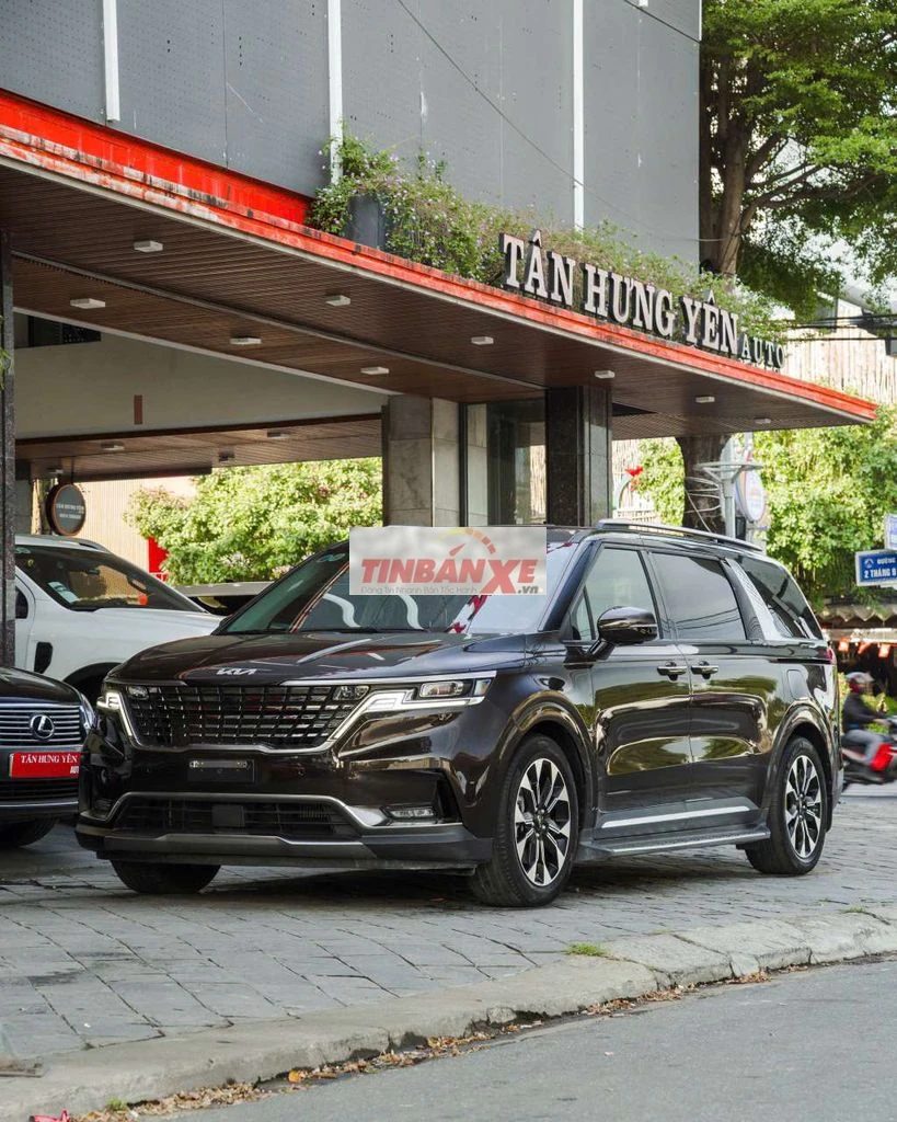 Kia Carnival 2022 Signature 30000 km