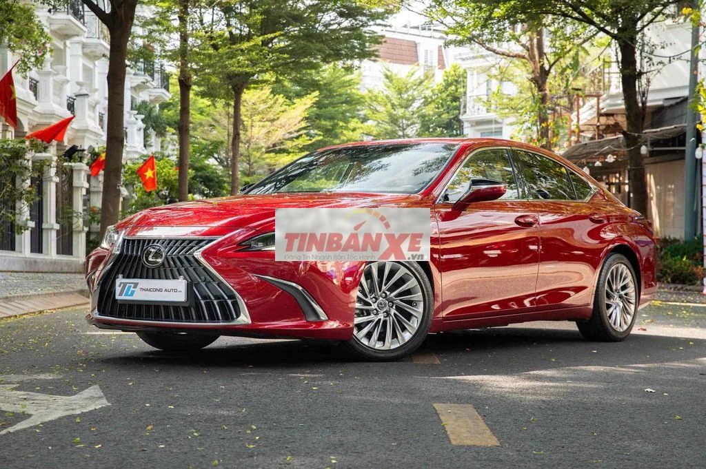 💥Lexus ES250 2024 - Đỏ Pha Lê - Siêu Mới