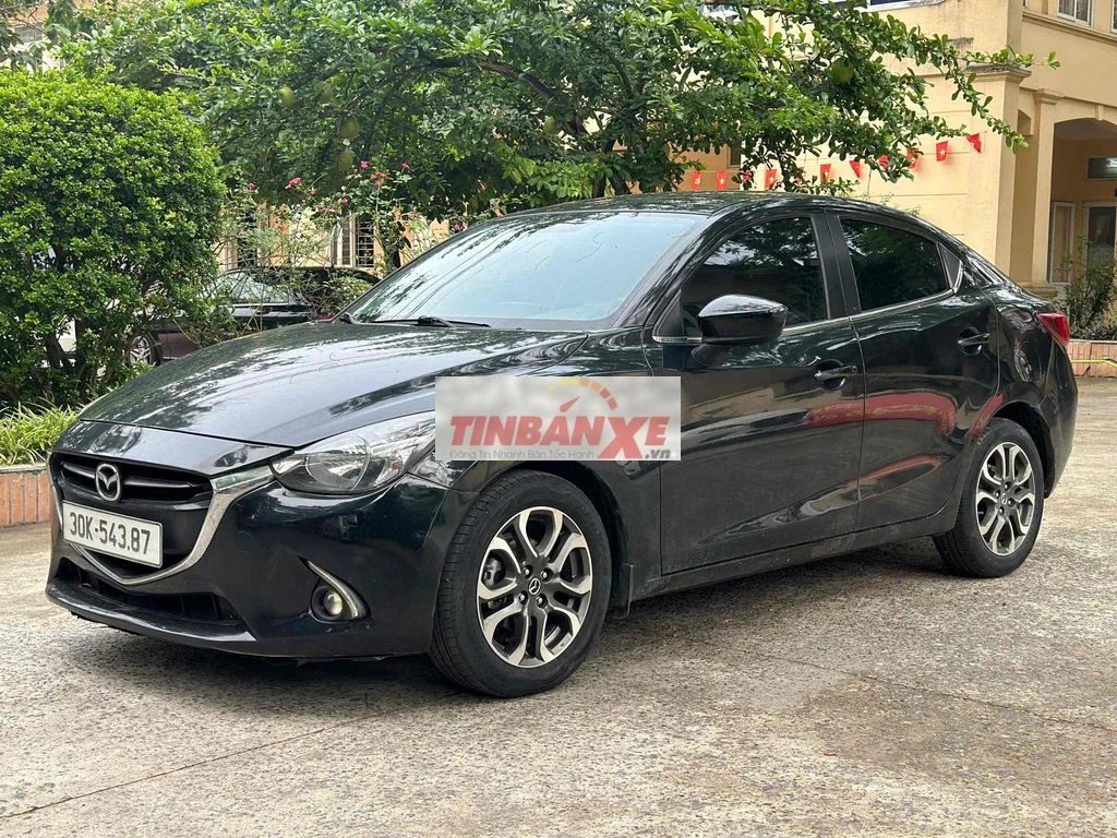Mazda 2 màu Đen gia đình 1 chủ từ mới
