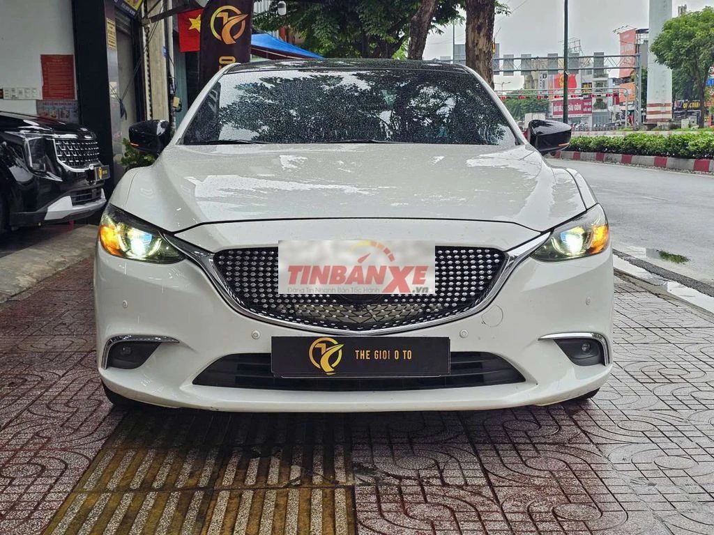 Mazda 6 2018 2.5 Premium Trắng